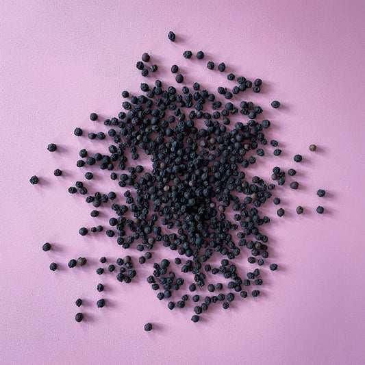 Schwarzer Pfeffer Ganz